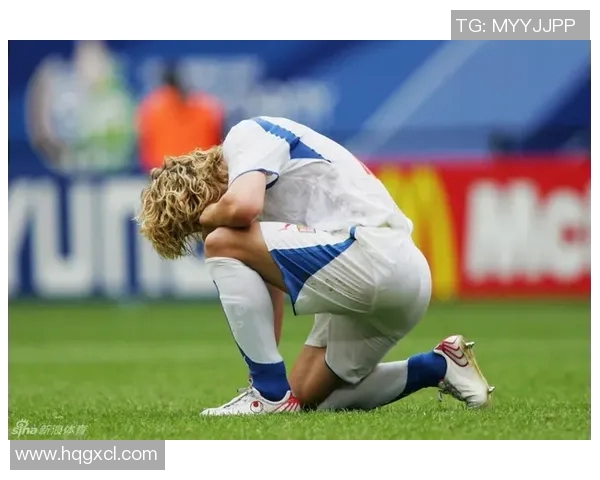 达尼洛：从青涩小将到足球场上的全能战士之路